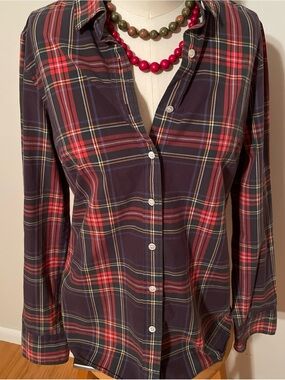 J. Crew 💯 cotton button down - last call!